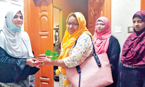 ന​ടു​മു​റ്റം തൈ ​വി​ത​ര​ണം സ​മാ​പി​ച്ചു