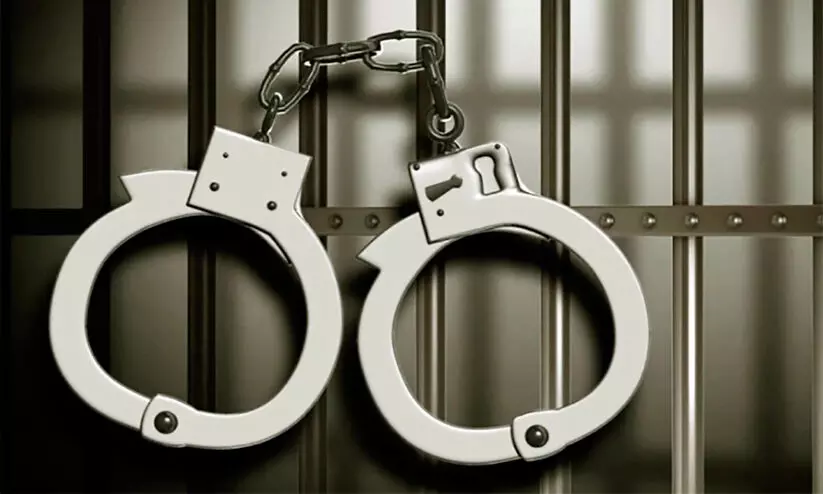 പൊതുമുതൽ കൈക്കലാക്കിയ സംഭവത്തിൽ നടപടി പൊതുമുതൽ കൈക്കലാക്കിയ സംഭവത്തിൽ നടപടി