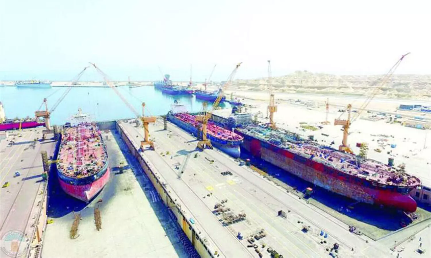 അസ്യാദ് ഡ്രൈലോക്കിൽ നടന്നത്​ ആയിരക്കണക്കിന്​ കപ്പലുകളുടെ അറ്റകുറ്റപ്പണി