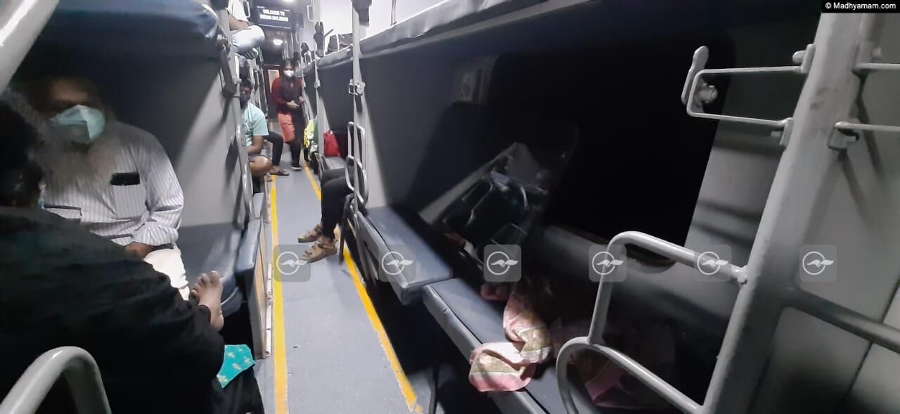 കണ്ണൂർ-യശ്വന്ത്​പൂർ എക്​സ്​പ്രസ്​ പാളം തെറ്റി; എ.സിയടക്കം ഏഴ്​ ബോഗികളാണ്​ അപകടത്തിൽപ്പെട്ടത്​