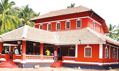 ക​ന്ന​ട സം​സാ​രി​ക്കു​ന്ന കാ​സ​ർ​കോ​ട്​ ജി​ല്ല​യി​ലു​ള്ള​വ​ർ​ക്ക്​ വി​വി​ധ പ​ദ്ധ​തി​ക​ളു​മാ​യി ക​ർ​ണാ​ട​ക സ​ർ​ക്കാ​ർ