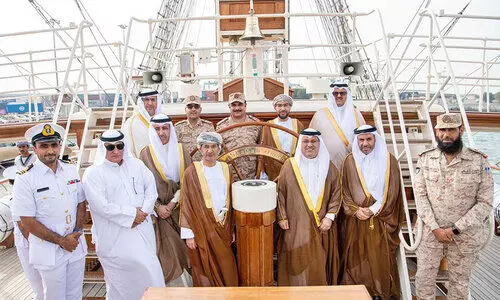 ഷ​ബാ​ബ്​ ഒ​മാ​ൻ ര​ണ്ടി​​ന്​ അ​ൽ ഷു​വൈ​ഖ് തു​റ​മു​ഖ​ത്ത്​ ഹൃ​ദ്യ​മാ​യ വ​ര​വേ​ൽ​പ്പ്​