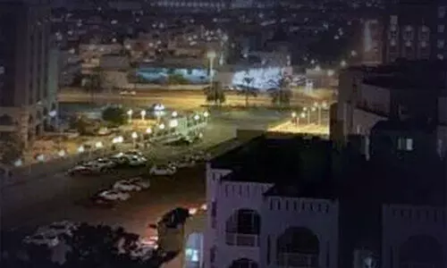 അ​ല്‍ മ​ഹ സ്ട്രീ​റ്റ് റോ​ഡ് അ​ട​ച്ചു