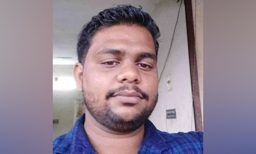 റോഡിൽ അലഞ്ഞുതിരിഞ്ഞ പോത്തിനെ ഇടിച്ച് ബൈക്ക് യാത്രികൻ മരിച്ചു