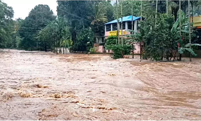 ആര്യങ്കാവിൽ ഒ​രു മാ​സ​ത്തി​നു​ള്ളി​ൽ  അ​ഞ്ചാം ത​വ​ണ​യും ഉ​രു​ൾ​പൊ​ട്ട​ൽ