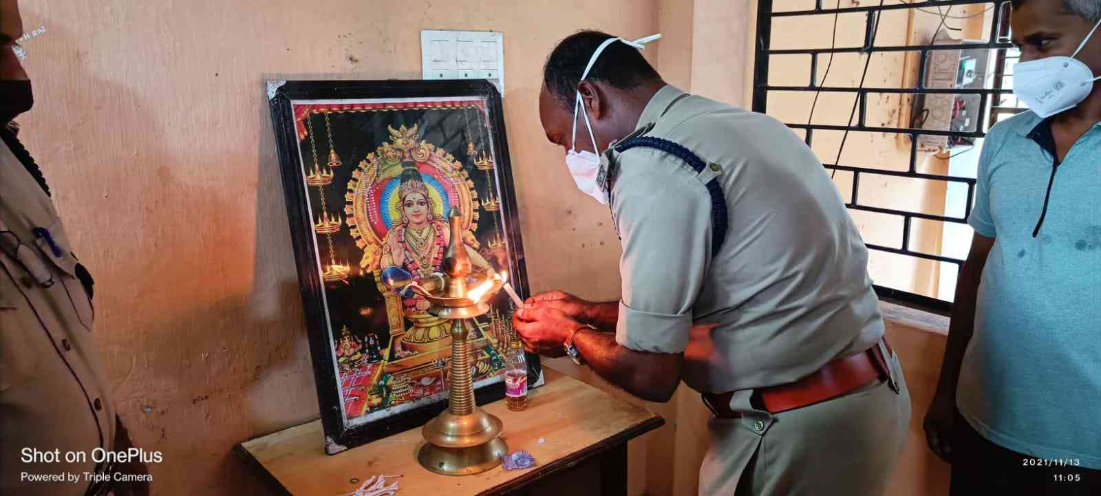 വടശ്ശേരിക്കരയിൽ താത്ക്കാലിക പൊലീസ് സ്റ്റേഷൻ ആരംഭിച്ചു വടശ്ശേരിക്കരയിൽ താത്ക്കാലിക പൊലീസ് സ്റ്റേഷൻ ആരംഭിച്ചു