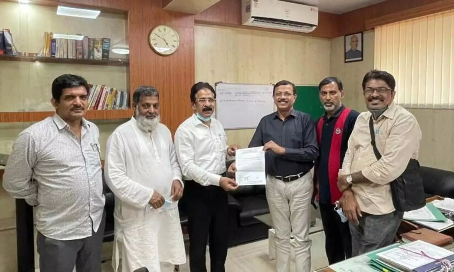 കുർള റെയിൽവേ സ്റ്റേഷനിലെ അശാസ്ത്രീയ പാർക്കിങ്​ സംവിധാനത്തിനെതിരെ കേരള മുസ്​ലിം ജമാഅത്തും രംഗത്ത്