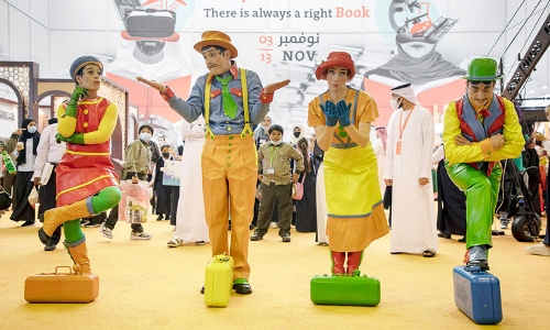 എ​ക്സ്പോ: വാ​യി​ക്കാ​ൻ പ്രോ​ത്സാ​ഹി​പ്പി​ച്ച് ലൈ​വ് കോ​മി​ക് മൈം