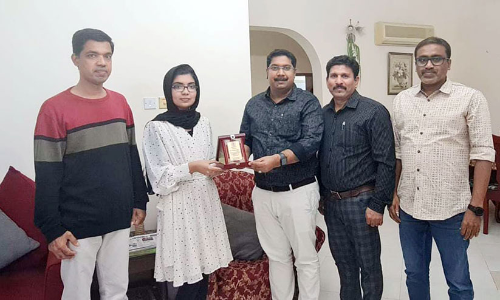 ഫാ​ത്തി​മ റി​ദ​യെ അ​നു​മോ​ദി​ച്ചു