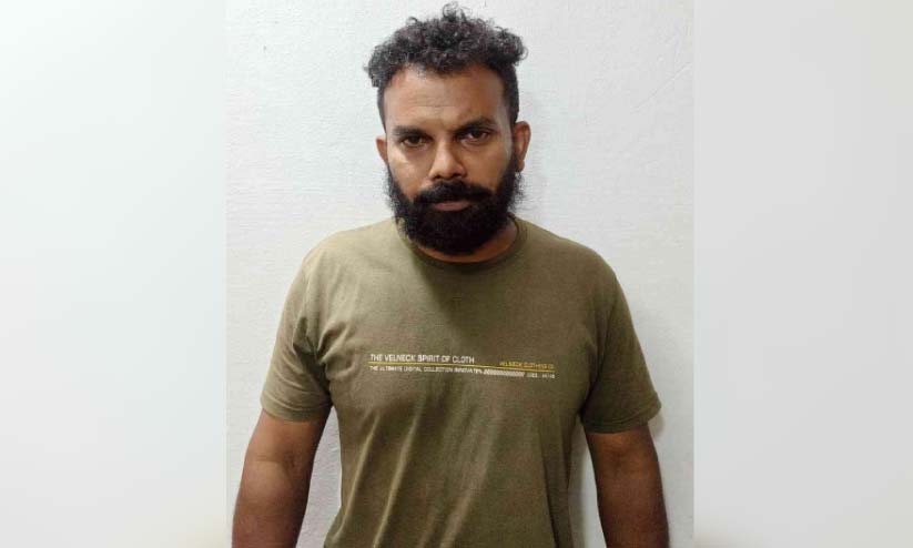 കാഞ്ഞങ്ങാട്ടെ ക്വട്ടേഷന് ആക്രമണം: മുഖ്യപ്രതി റിമാൻഡിൽ കാഞ്ഞങ്ങാട്ടെ ക്വട്ടേഷന് ആക്രമണം: മുഖ്യപ്രതി റിമാൻഡിൽ