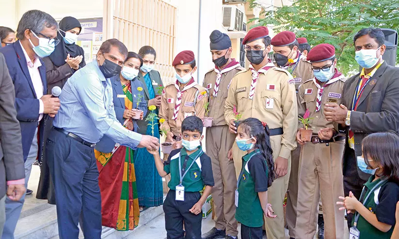 കാമ്പസിന് ഹരിതാഭ പകർന്ന് എം.ഇ.എസിൽ ഗോ ഗ്രീൻ കാമ്പസിന് ഹരിതാഭ പകർന്ന് എം.ഇ.എസിൽ ഗോ ഗ്രീൻ