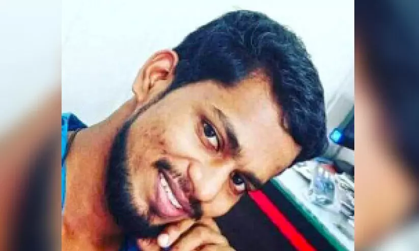 16കാ​രി​യെ പീ​ഡി​പ്പി​ച്ച്​ ഗ​ർ​ഭി​ണി​യാ​ക്കി​യ കേ​സി​ൽ ഓ​ട്ടോ ഡ്രൈ​വ​ർ അ​റ​സ്​​റ്റി​ൽ