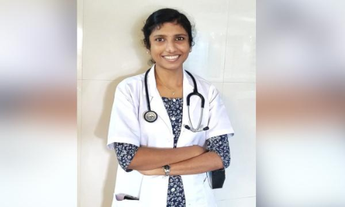 MBBS 1st Rank to Rose