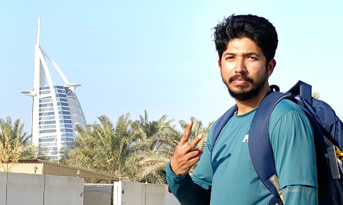 ഇ​മാ​റാ​ത്തി​ന്​ ആ​ദ​രം; കാ​ൽ​ന​ട​യാ​യി രാ​ജ്യം​ചു​റ്റി   പ്ര​വാ​സി യു​വാ​വ്​