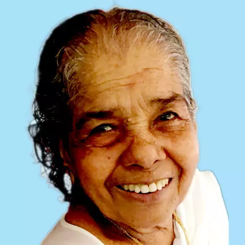 കു​ഞ്ഞു​മാ​ളു