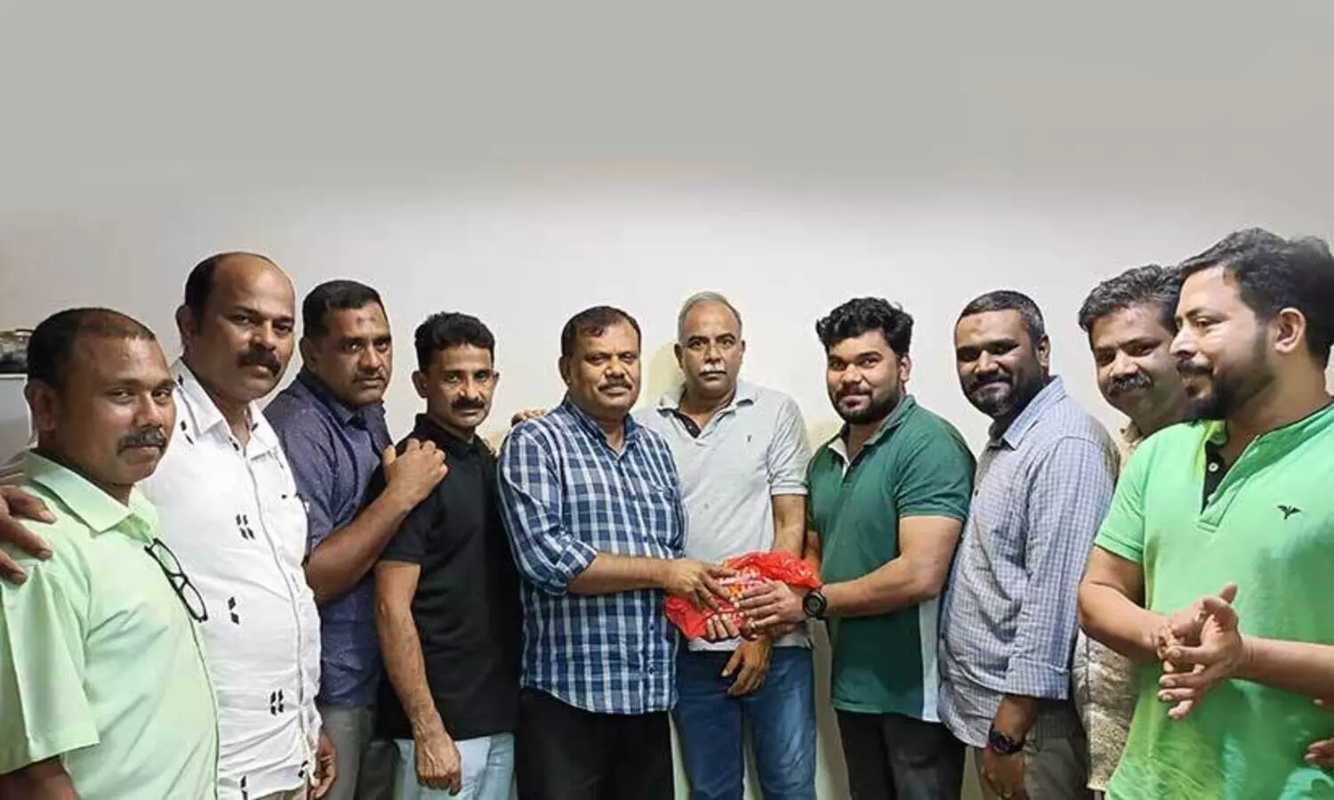 അ​ഫ്സ​ൽ ക​ല്ലി​ങ്ങ​പ്പാ​ട​ന് യാ​ത്ര​യ​യ​പ്പ്