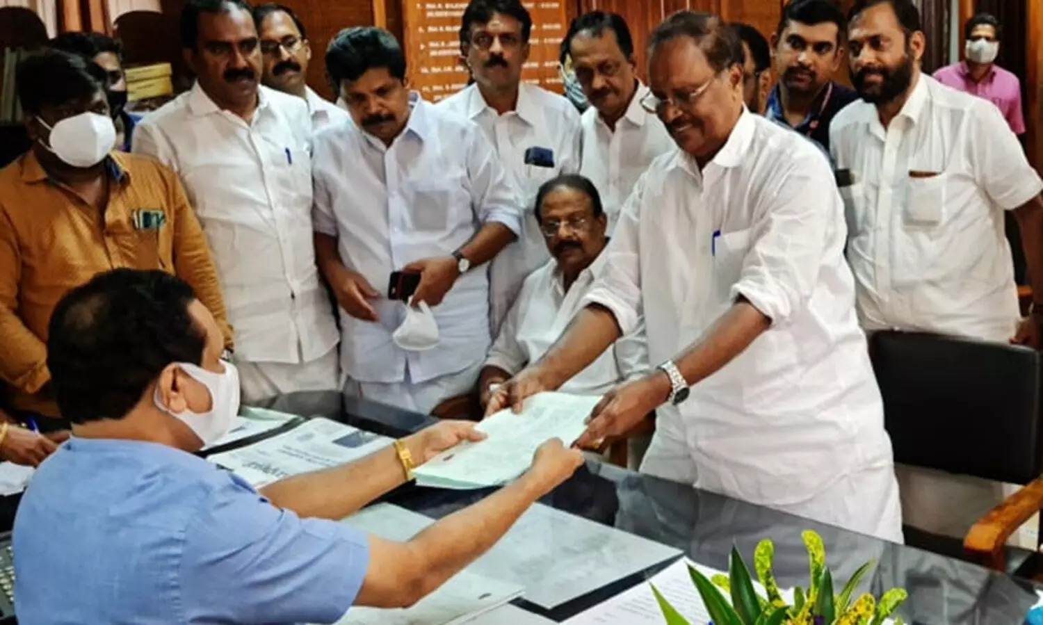 സ്വന്തം പിതാവിനെ വഞ്ചിച്ച് എൽ.ഡി.എഫിൽ ചേർന്ന ജോസ്.കെ. മാണിക്കെതിരെ മത്സരിക്കണമെന്നത് മുന്നണിയുടെ രാഷ്ട്രീയ തീരുമാനം- ഡോ.ശൂരനാട് രാജശേഖരൻ