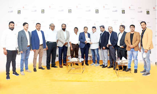 എ​ഴു​ത്തും വാ​യ​ന​യും മാ​നു​ഷി​ക മൂ​ല്യ​ങ്ങ​ൾ വ​ള​ർ​ത്താ​ൻ അ​നി​വാ​ര്യം –മു​ന​വ​റ​ലി ത​ങ്ങ​ൾ