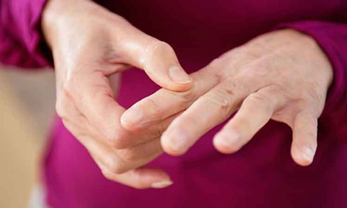 കൈകാൽ തരിപ്പുണ്ടോ? സൂക്ഷിക്കണം!!​