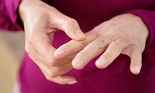 കൈകാൽ തരിപ്പുണ്ടോ? സൂക്ഷിക്കണം!!​