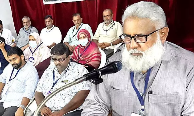 വഖഫ്​ ബോർഡ്​ നിയമനം: സർക്കാർ ആരെയാണ്​ സുഖിപ്പിക്കുന്നത്​  –എം.ഐ.അബ്​ദുൽ അസീസ്