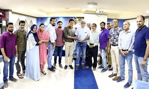 എൻ.പി. ഹാഫിസ് മുഹമ്മദിനെ ആദരിച്ചു