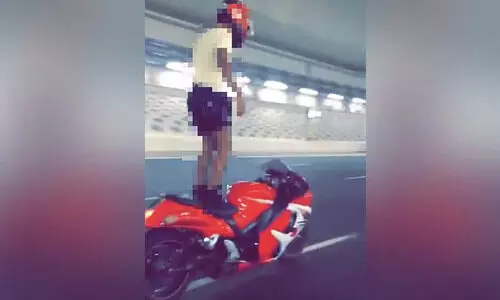 ബൈ​ക്കി​ൽ അ​ഭ്യാ​സം; യു​വാ​വ്​ അ​റ​സ്​​റ്റി​ൽ