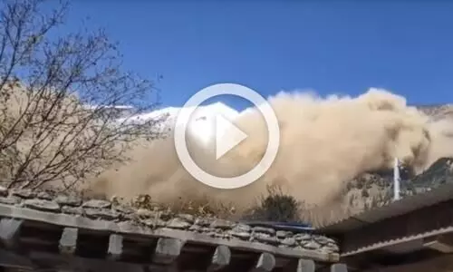 നേപ്പാളിലെ ഹിമപ്രവാഹത്തിന്‍റെ നടുക്കുന്ന ദൃശ്യങ്ങൾ