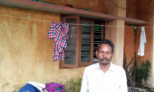 ദുരിതം ഒഴിയാതെ പമ്പാതീരത്ത് പൊന്നപ്പനും കുടുംബവും