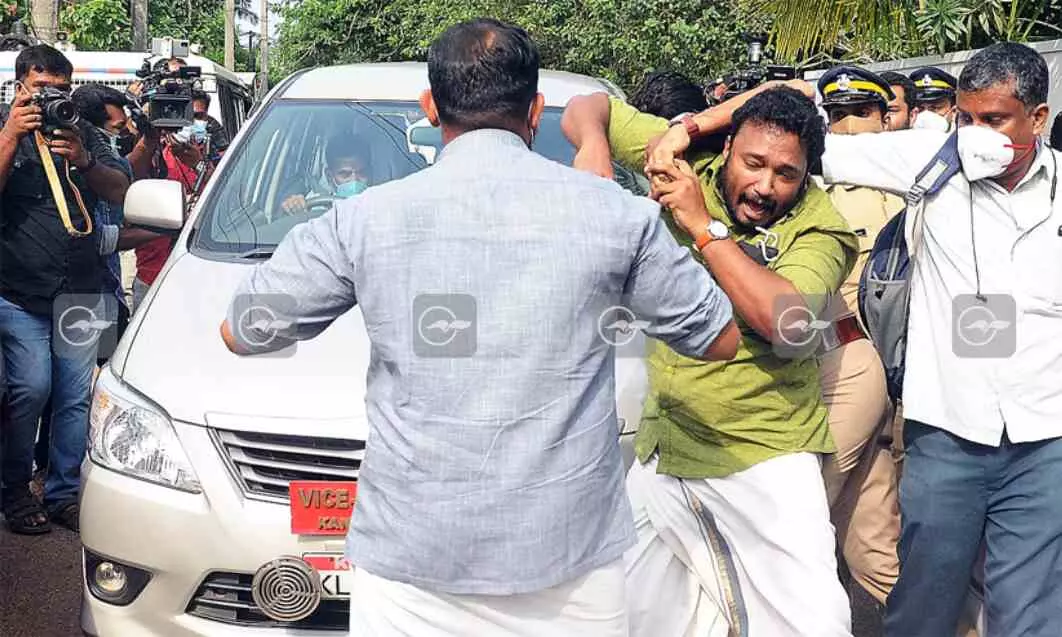 youth congress protest in kannu vc youth congress protest in kannu vc