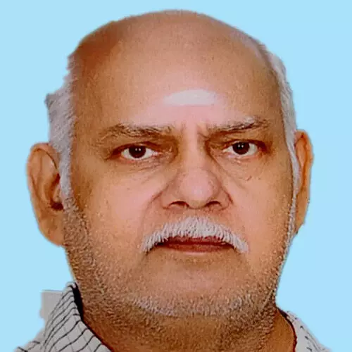 പ​ഴ​യ​കാ​ല സി​നി​മ പ്ര​വ​ർ​ത്ത​ക​ൻ വി.​ടി. നാ​രാ​യ​ണ​ൻ