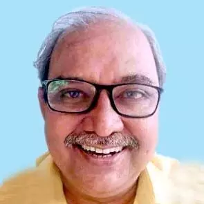 ര​ഘു​പ​ണി​ക്ക​ർ