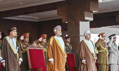 51ാം ദേ​ശീ​യ​ദി​നം ആ​ഘോ​ഷി​ച്ചു:     മൂ​വ​ർ​ണ​ത്തി​ള​ക്ക​ത്തി​ൽ ഒ​മാ​ൻ...