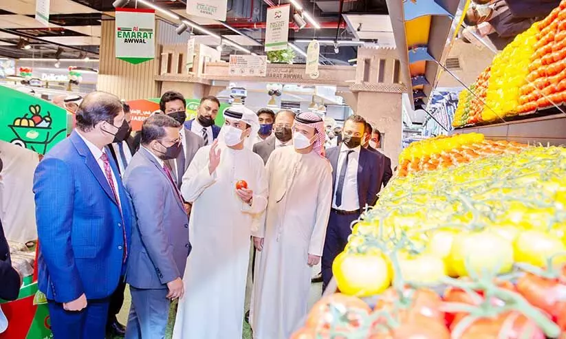 യു.എ.ഇ ഉൽപന്നങ്ങളെ പ്രോത്സാഹിപ്പിച്ച് ലുലുവിൽ അൽ ഇമാറാത്ത് അവ്വൽ യു.എ.ഇ ഉൽപന്നങ്ങളെ പ്രോത്സാഹിപ്പിച്ച് ലുലുവിൽ അൽ ഇമാറാത്ത് അവ്വൽ