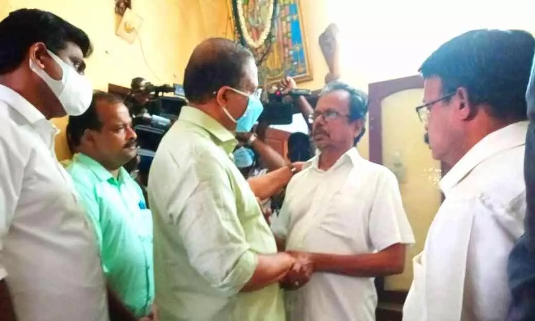 കേരളത്തിൽ ഇസ്ലാമിക തീവ്രവാദം മറനീക്കി പുറത്തു വരുന്നു- വി. മുരളീധരൻ കേരളത്തിൽ ഇസ്ലാമിക തീവ്രവാദം മറനീക്കി പുറത്തു വരുന്നു- വി. മുരളീധരൻ