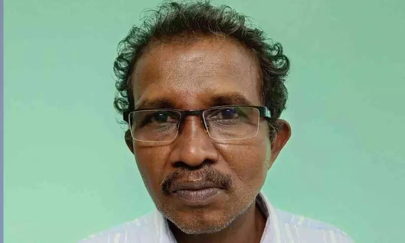 ഷോർട്ട് ഫിലിമിൽ അഭിനയിപ്പിക്കാമെന്നു പറഞ്ഞ് ആറാം ക്ലാസുകാരനെ പീഡിപ്പിച്ച അധ്യാപകൻ അറസ്റ്റിൽ ഷോർട്ട് ഫിലിമിൽ അഭിനയിപ്പിക്കാമെന്നു പറഞ്ഞ് ആറാം ക്ലാസുകാരനെ പീഡിപ്പിച്ച അധ്യാപകൻ അറസ്റ്റിൽ