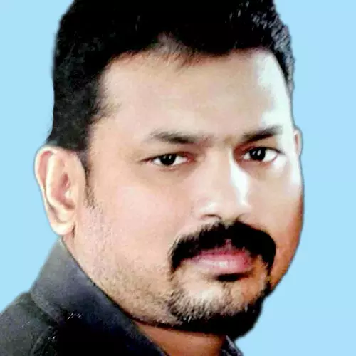 കോ​വി​ഡ് ബാ​ധി​ച്ച് മ​രി​ച്ചു