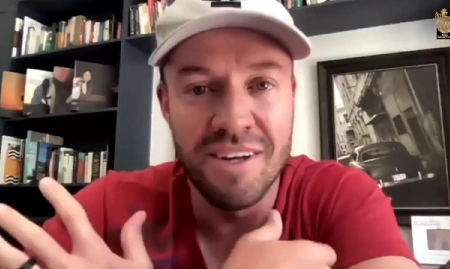 ഞാനിപ്പോൾ പാതി ഇന്ത്യനാണ്​, അതിൽ അഭിമാനിക്കുന്നു; ഡിവില്ലിയേഴ്സ് -വിഡിയോ