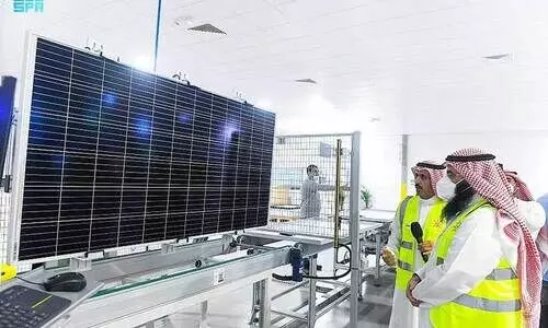 ത​ബൂ​ക്കി​ൽ സോ​ളാ​ർ പാ​ന​ൽ നി​ർ​മാ​ണ പ്ലാ​ൻ​റ്​ പ്ര​വ​ർ​ത്ത​ന​മാ​രം​ഭി​ച്ചു