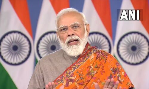 ഒടുവിൽ മുട്ടുമടക്കി; കാർഷിക നിയമങ്ങൾ പിൻവലിക്കുമെന്ന്​ ​ മോദി