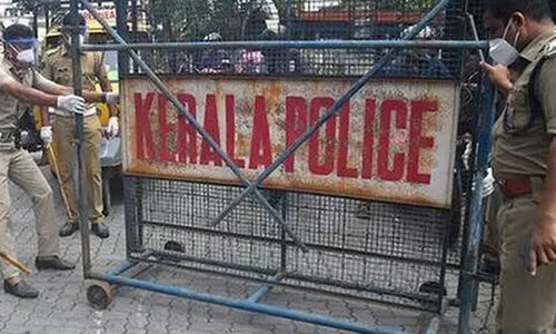 സി.പി.എം നേതാവിന്‍റെ വിവാദപരാമർശം: പൂവാട്ടുപറമ്പിൽ സംഘർഷാവസ്ഥ തുടരുന്നു