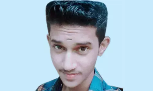 ടാ​ങ്ക​ർ​ലോ​റി​ക്ക​ടി​യി​ൽ വീ​ണ് യു​വാ​വി​ന് ദാ​രു​ണാ​ന്ത്യം