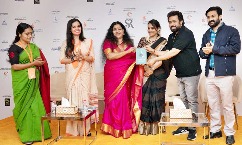 മഞ്ഞിൻചിറകുള്ള വെയിൽ ശലഭം പ്രകാശനം ചെയ്തു മഞ്ഞിൻചിറകുള്ള വെയിൽ ശലഭം പ്രകാശനം ചെയ്തു