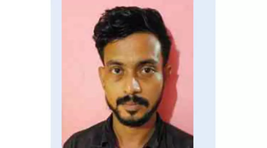 രാ​ത്രി നി​ർ​ത്തി​യി​ട്ട വാ​ഹ​ന​ങ്ങ​ളി​ൽ​നി​ന്ന് വാഹന​ ബാറ്ററി മോഷണം: യുവാവ്​ പിടിയിൽ