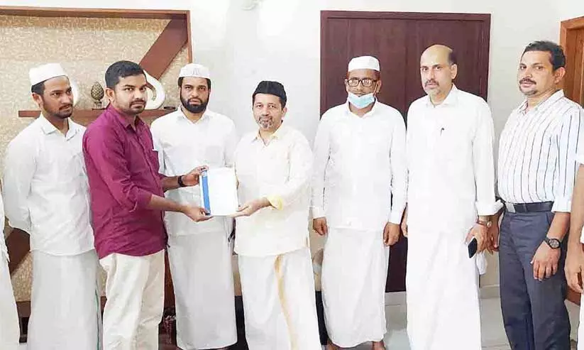 മു​സാ​ന​ദ ഫ​ണ്ട്‌ വി​ത​ര​ണം