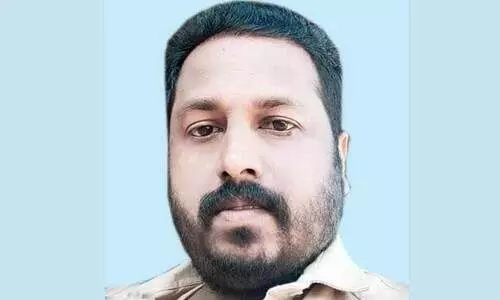 സ്വ​കാ​ര്യ ബ​സി​െൻറ മ​ത്സ​ര​യോ​ട്ടം: ബൈ​ക്ക്​ യാ​ത്രി​ക​ന് ദാരുണാന്ത്യം