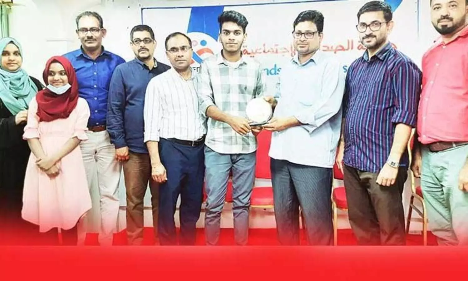 ഫ്ര​​ൻ​​ഡ്​​​സ് സോ​​ഷ്യ​​ൽ അ​​സോ​​സി​​യേ​​ഷ​​ൻ   അ​​നു​​മോ​​ദി​​ച്ചു