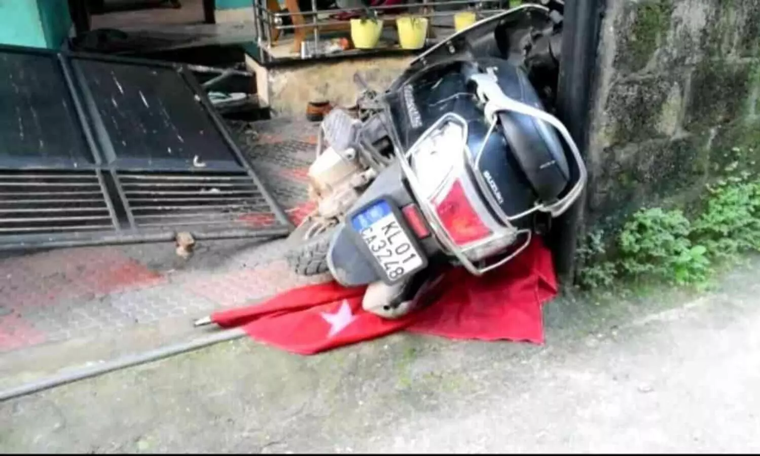 കഴക്കൂട്ടത്ത് സി.പി.എം ബ്രാഞ്ച് അംഗത്തിന്റെ വീട്ടിൽ ഗുണ്ടാ അക്രമം