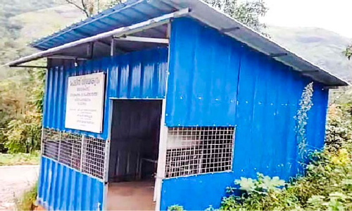 Thevaram police rest house on the verge of collapse
