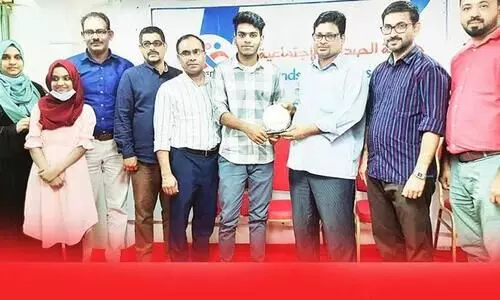 ഫ്ര​​ൻ​​ഡ്​​​സ് സോ​​ഷ്യ​​ൽ അ​​സോ​​സി​​യേ​​ഷ​​ൻ   അ​​നു​​മോ​​ദി​​ച്ചു